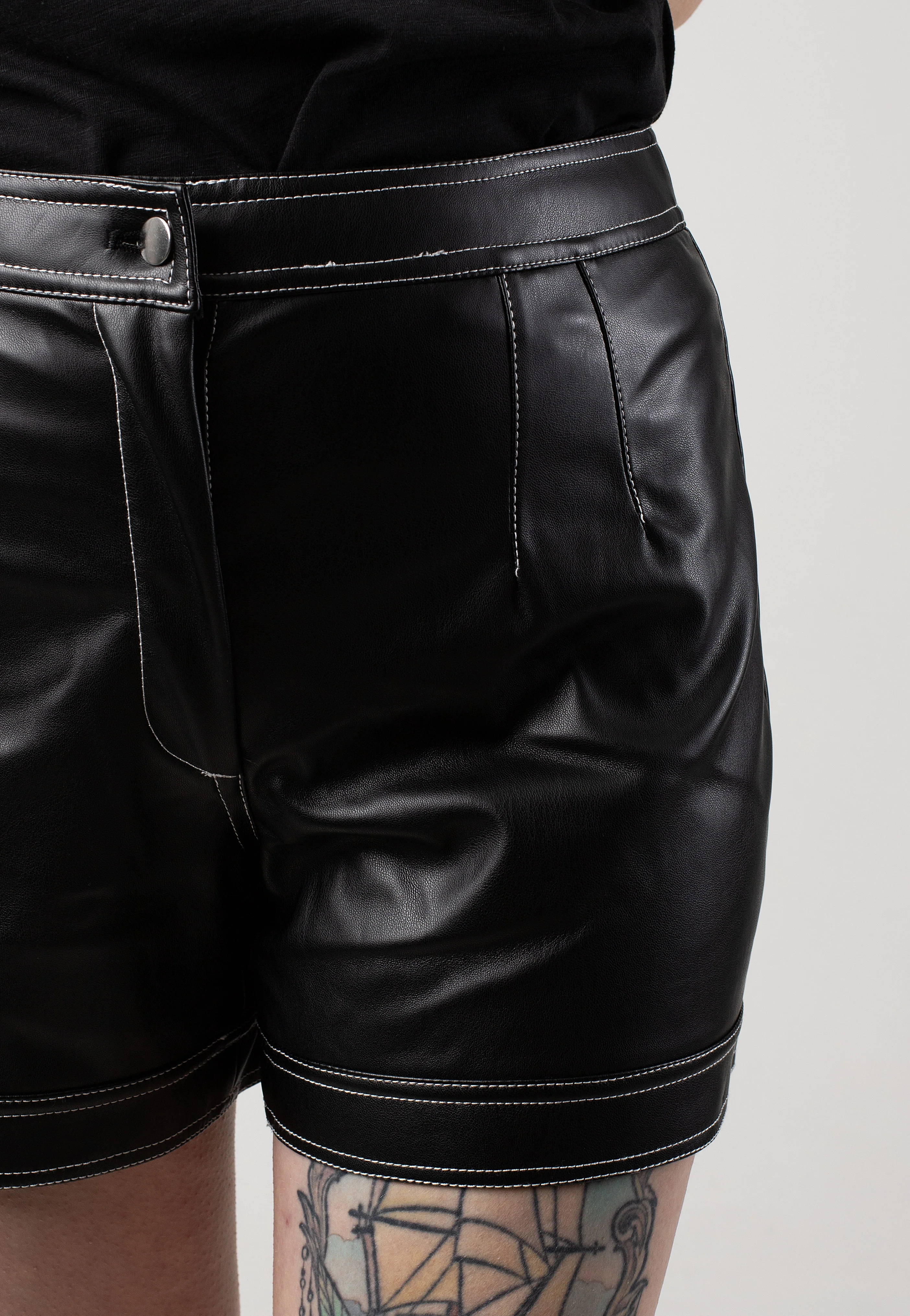 Noisy May - Kimberly Black Contrast Stitches - Shorts - Image 3